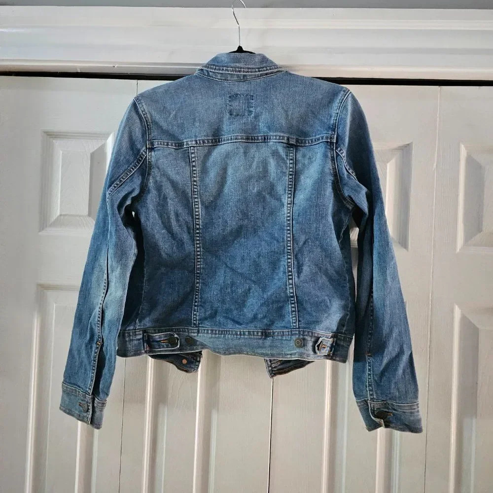 Old Navy Women's Blue Classic Long Sleeves Jean Jacket Size Medium - Picture 8 of 14
